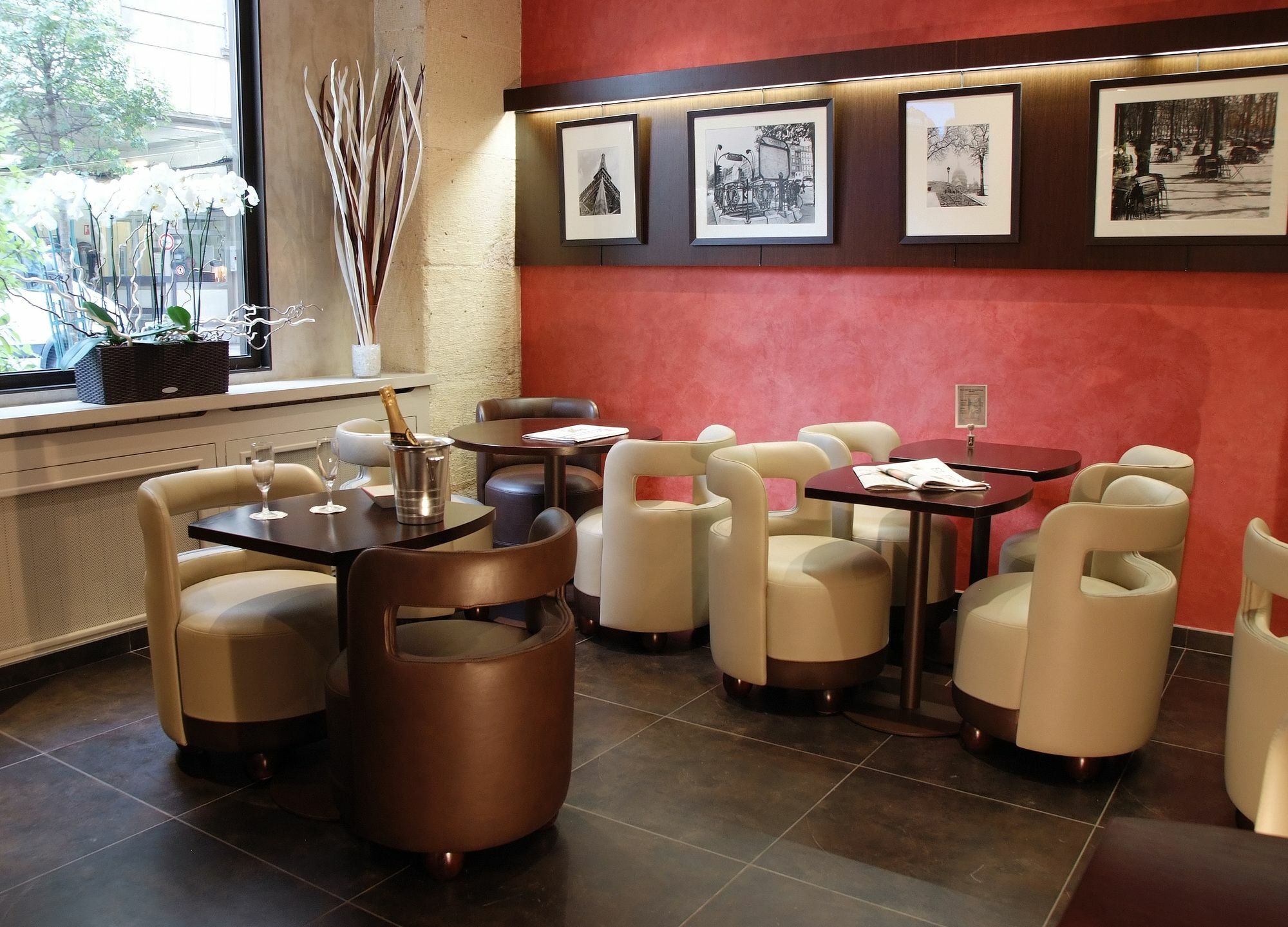 Korner Louvre Hotel Paris Restoran gambar